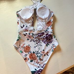One piece bathing suit